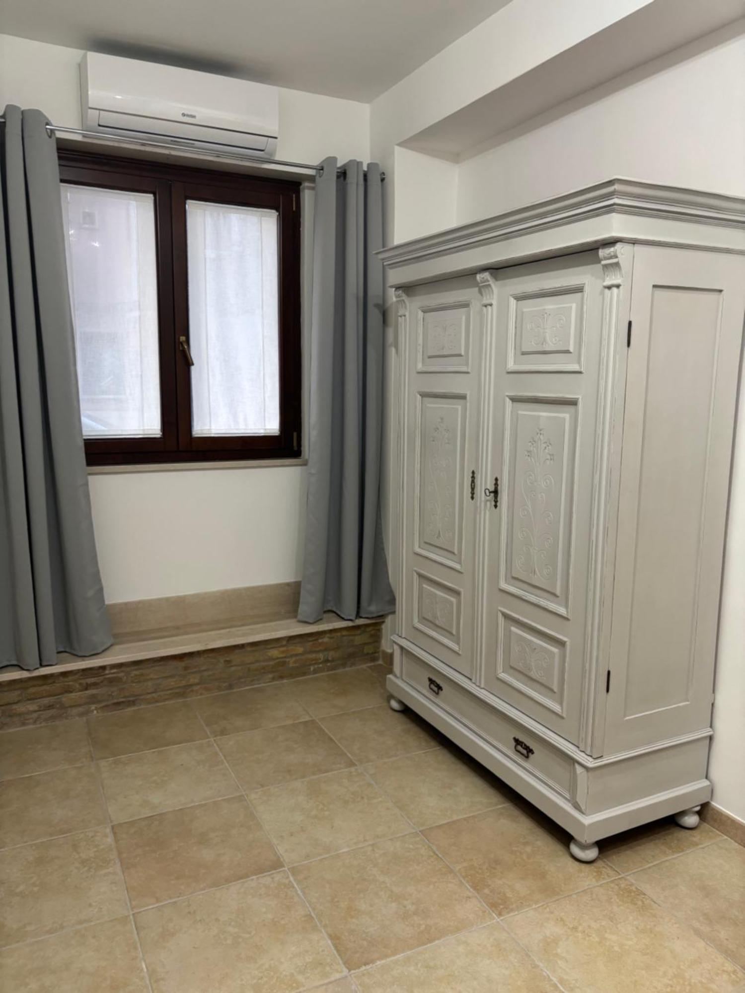 A Casa Di Laura Apartment ซานโจวานนี โรตอนโด ภายนอก รูปภาพ