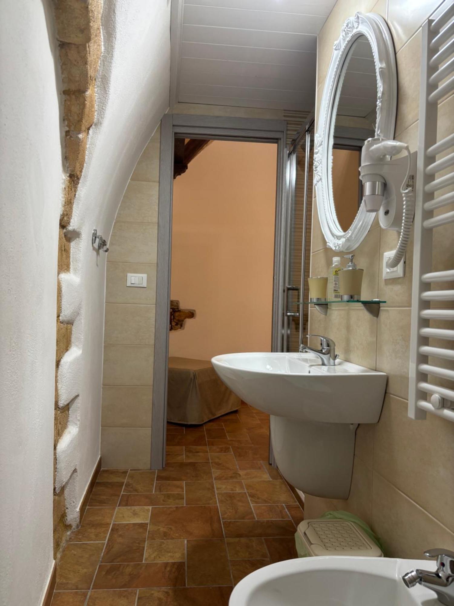 A Casa Di Laura Apartment ซานโจวานนี โรตอนโด ภายนอก รูปภาพ